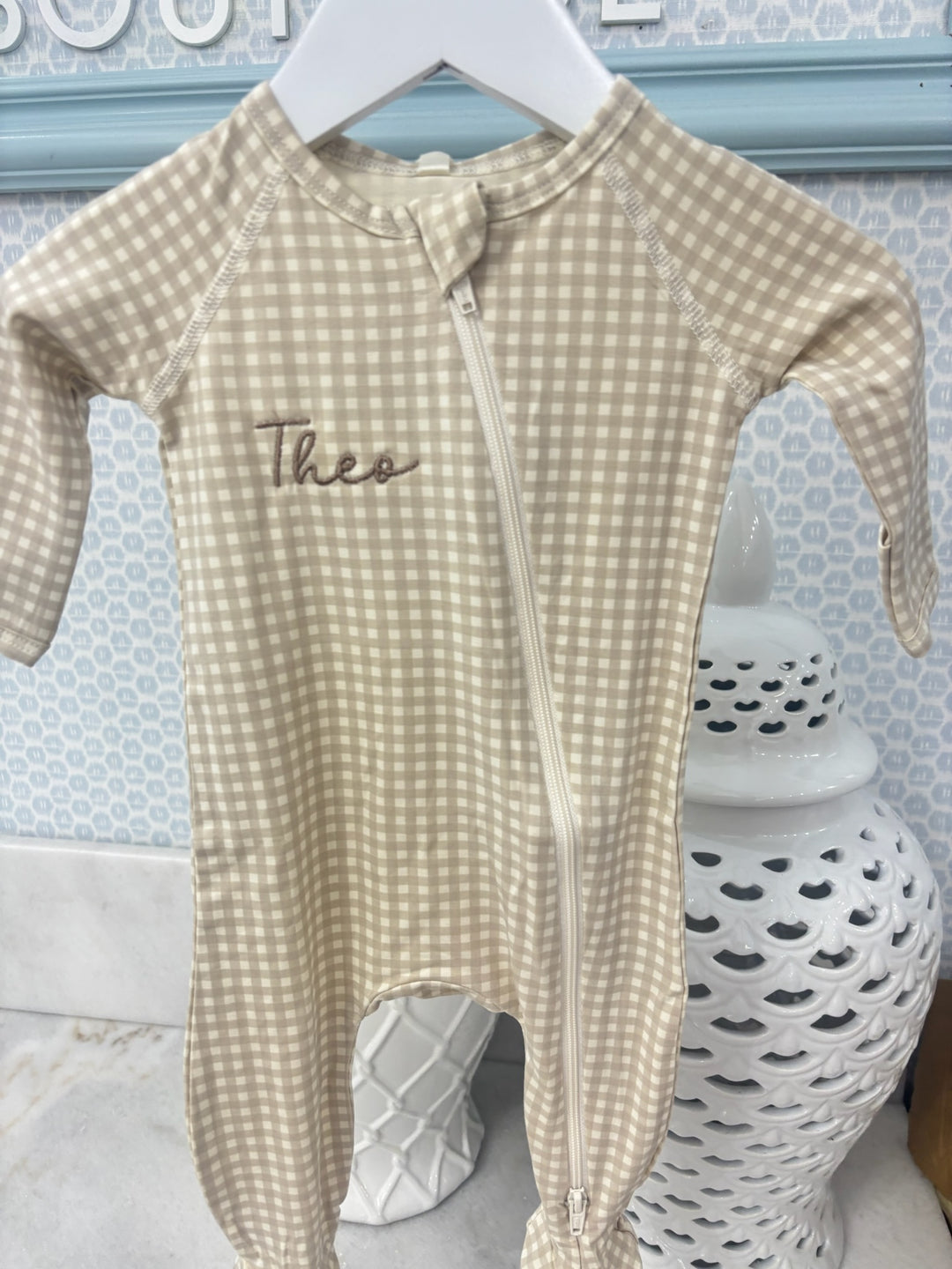 Quincy Mae: Bamboo Zip Footie - Oat Gingham
